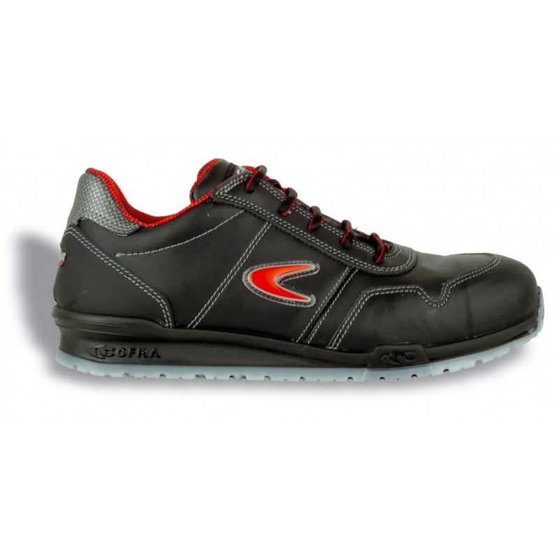 Chaussures de sécurité basses de marque Cofra "ZATOPEK" normé S3 SRC cuir coloris noir, vue de profil