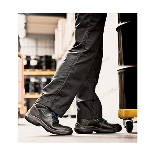 Chaussures de sécurité montante en cuir pleine fleur S3 SRC - Honeywell - PLOMITA Noir Chaussures de sécurité montante en cuir pleine fleur S3 SRC - Honeywell - PLOMITA Noir