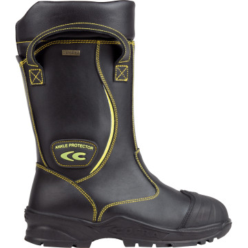 Botte en cuir pleine fleur anti-coupure pour pompiers COFRA - NO STREAMER Noir. Vu de côté